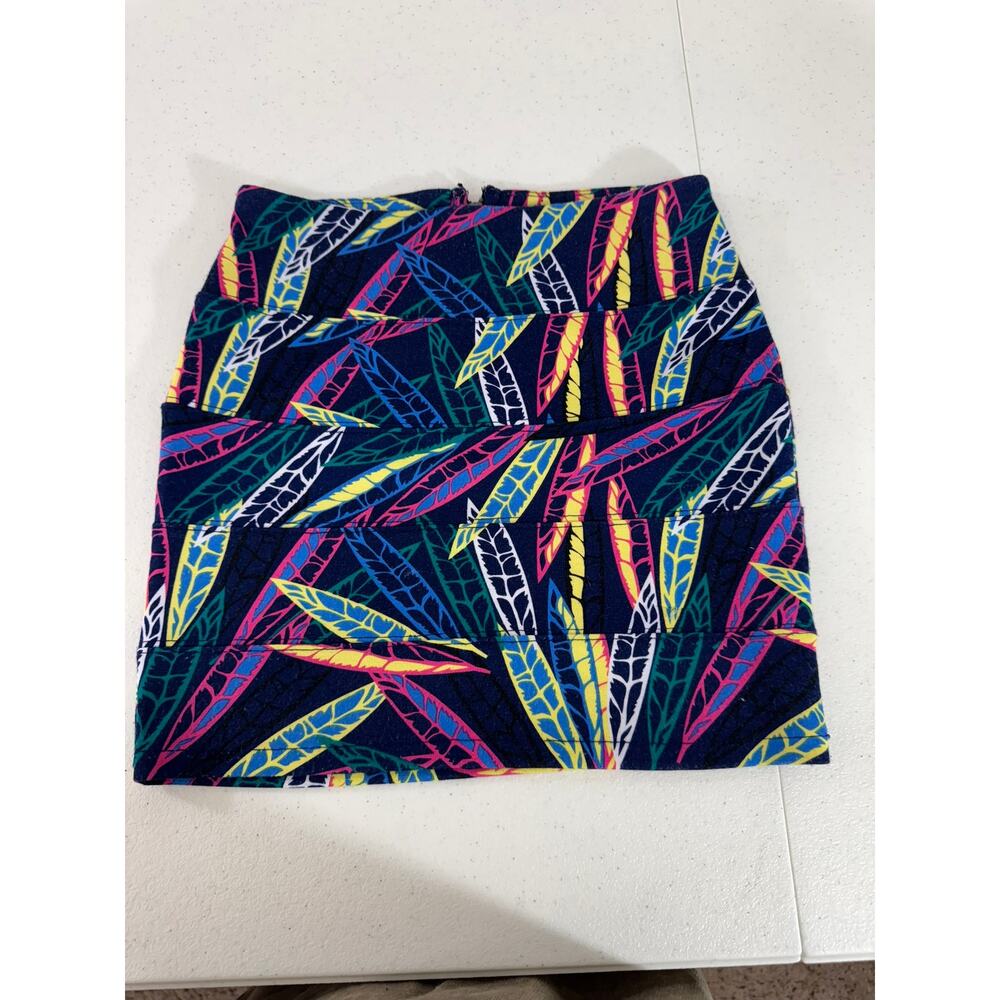 "NOLLIE" VINTAGE 80's Style Mini Skirt‎ Size XSM Back Zipper Sexy Night Club